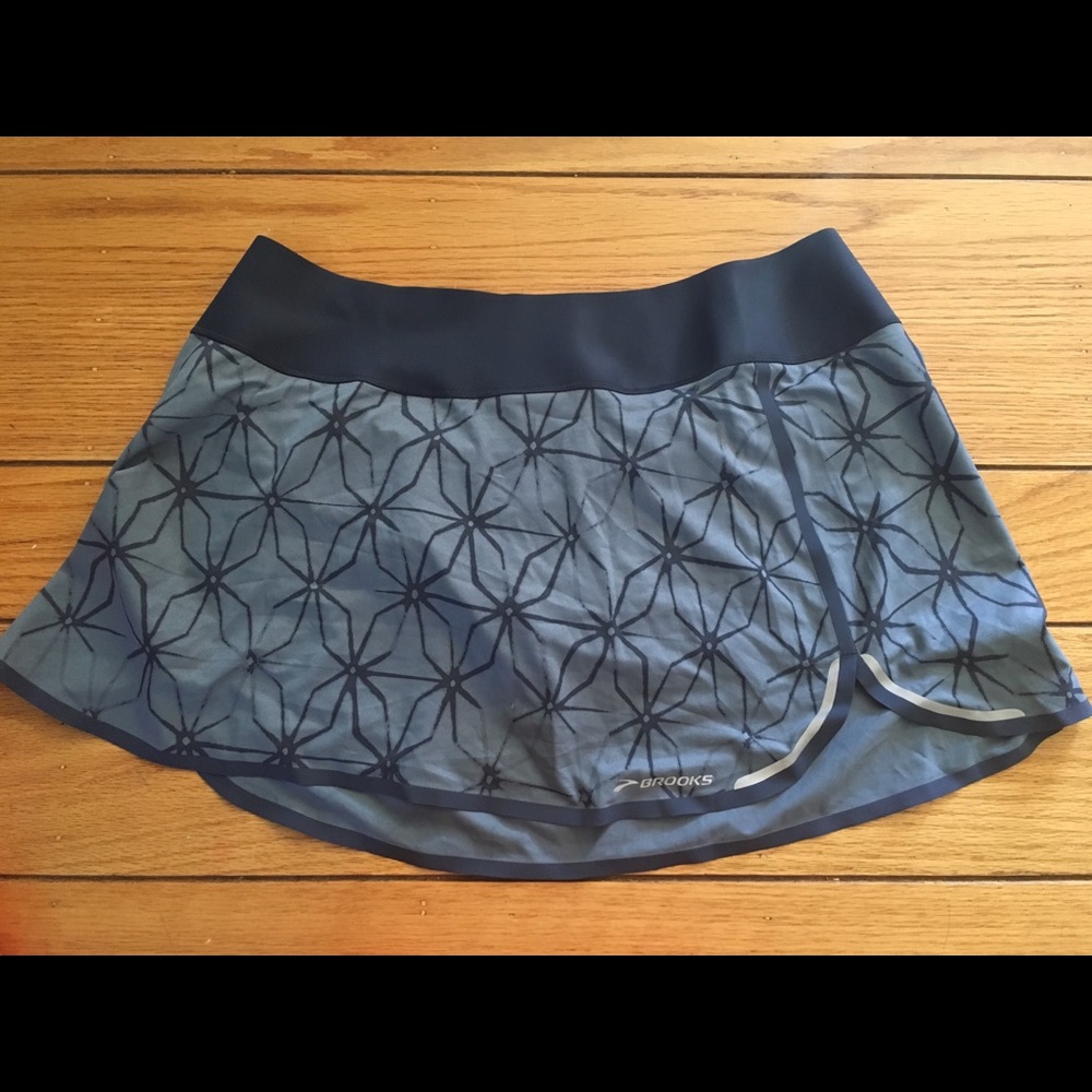 Brooks, size large running skirt with shorts